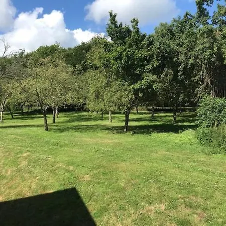 Апартаменты Normandie Avec Piscine Et Jardin